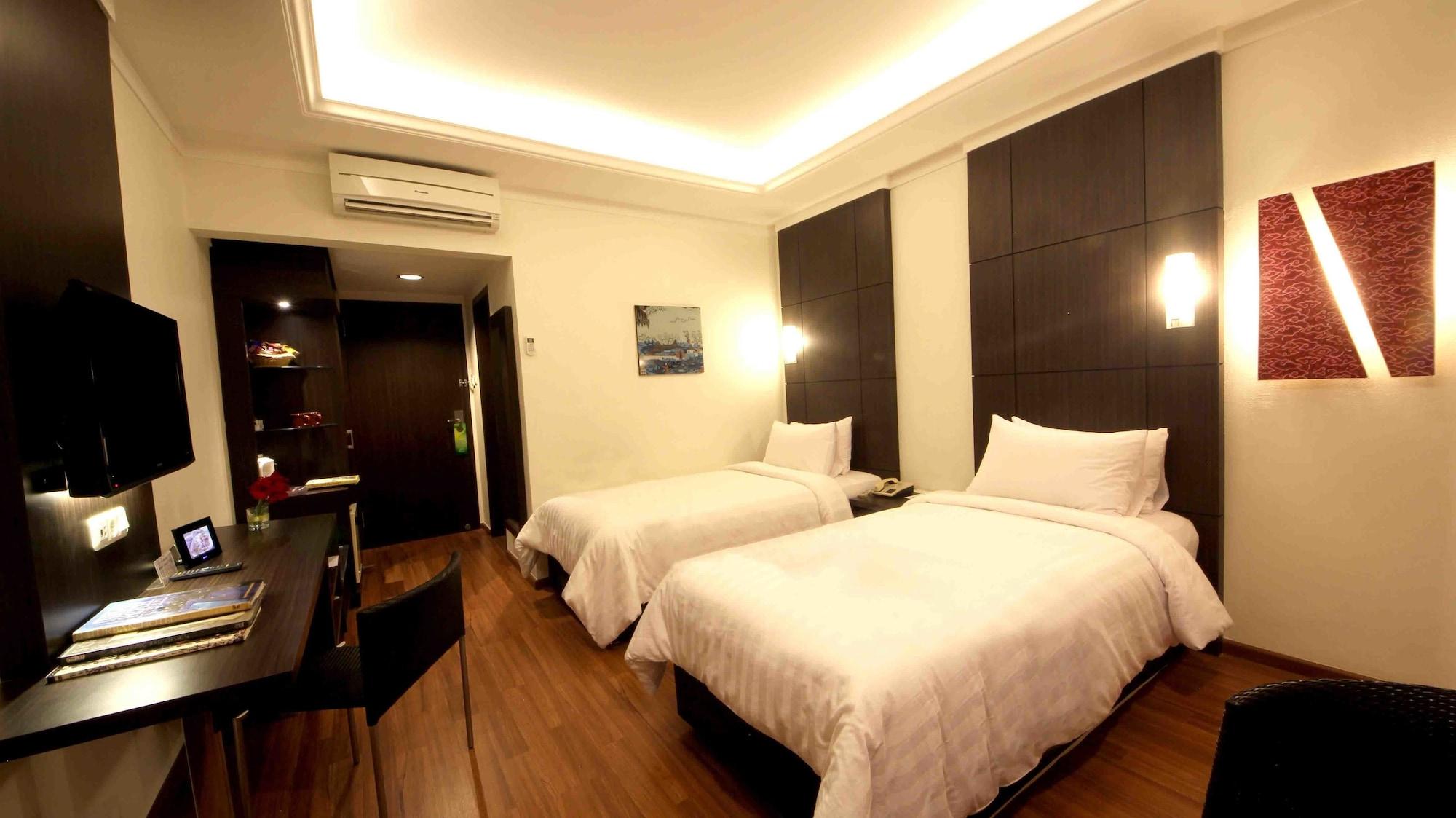 Bentani Hotel & Residence Cirebon Esterno foto