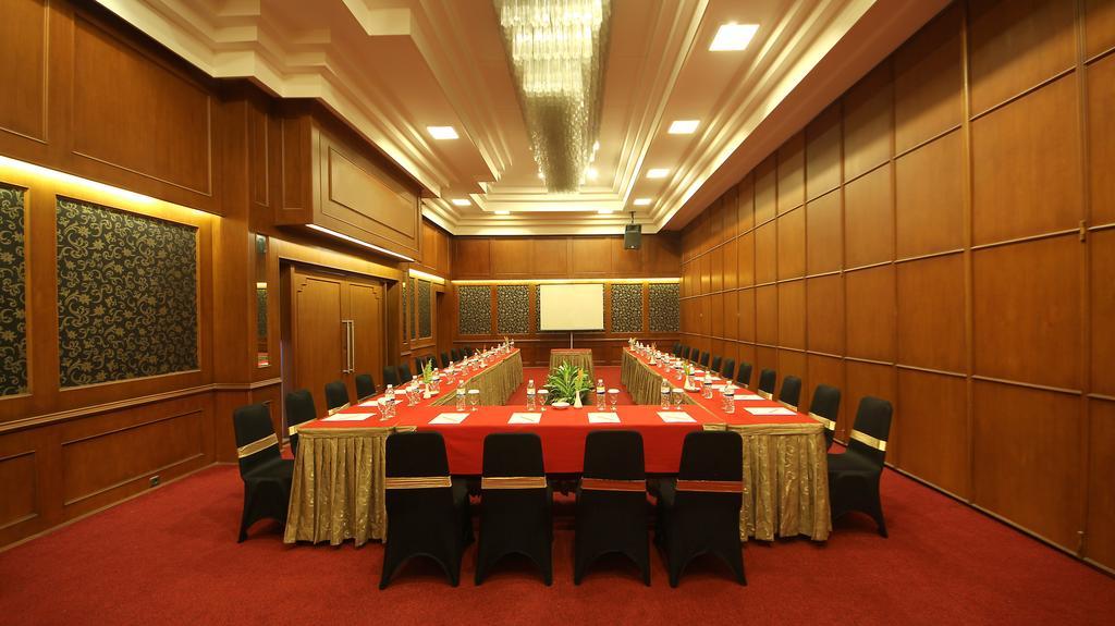 Bentani Hotel & Residence Cirebon Esterno foto