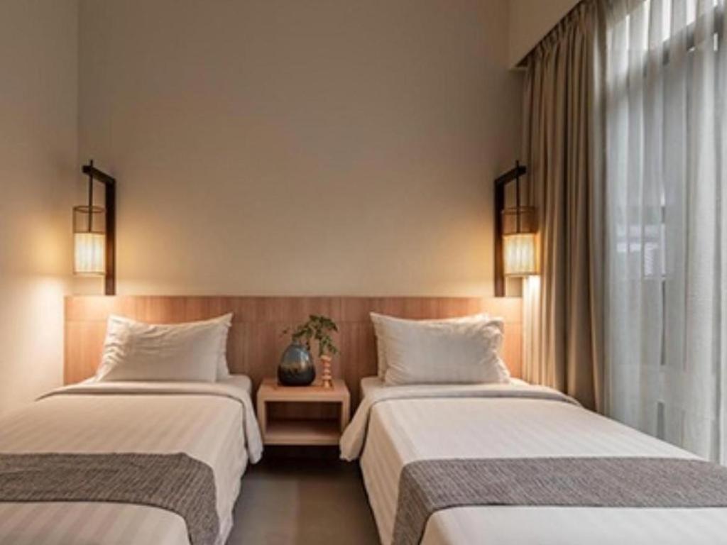 Bentani Hotel & Residence Cirebon Esterno foto